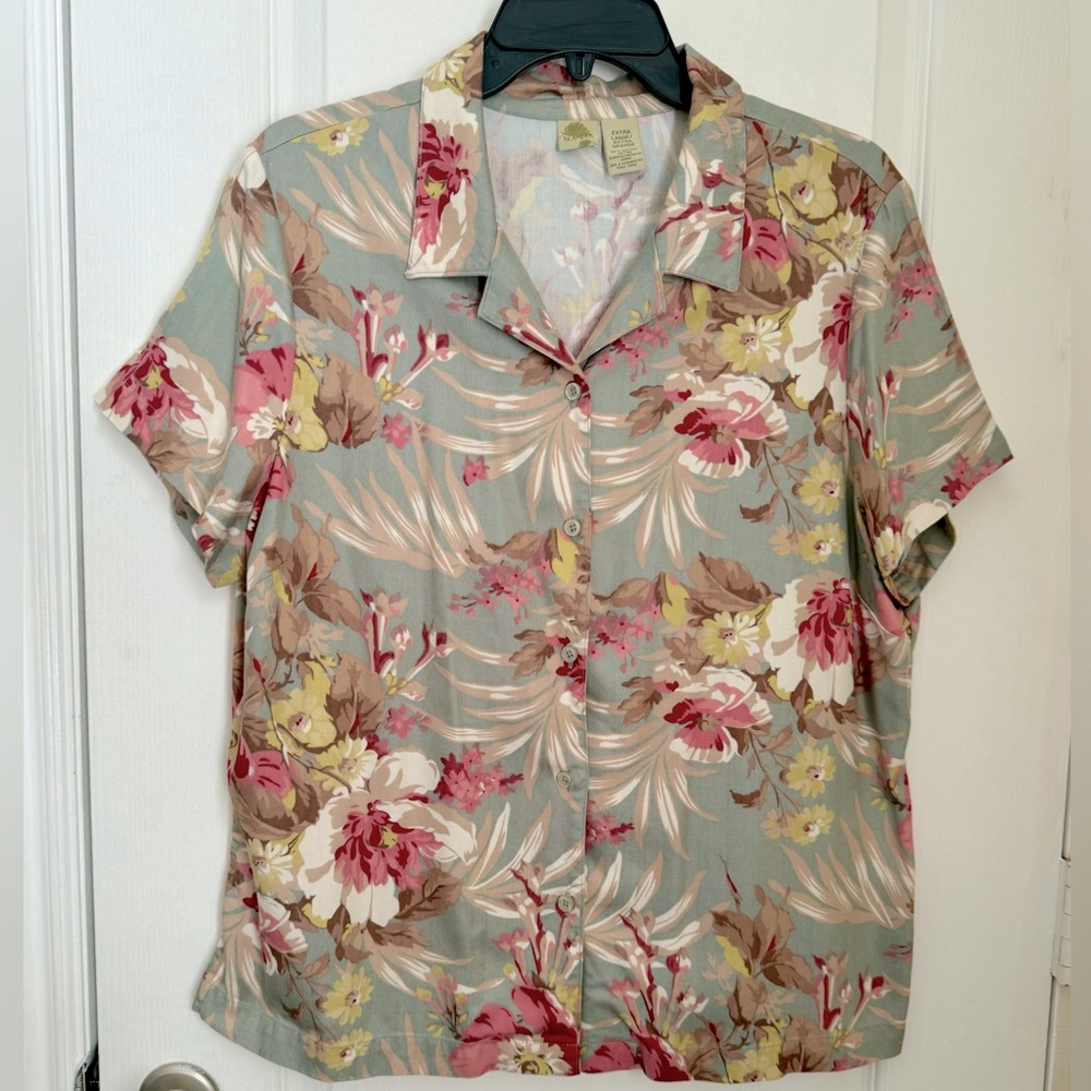 ISLANDER HAWAIIAN SHIRT. WOMENS BUTTON UP TROPICAL SHORT SLEEVE SHIRT. LIKE NEW - Picture 4 of 14